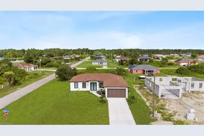 744 Oakridge Ave S, Lehigh Acres, FL 33974 - Photo 5