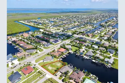 2719 SW 43rd Ter, Cape Coral, FL 33914 - Photo 3