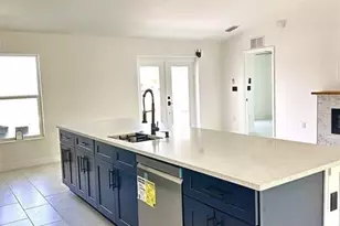 2321 NE 39th St, Cape Coral, FL 33909 - Photo 7