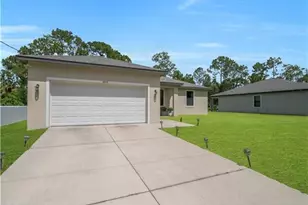 8031 Sandy Cir, Labelle, FL 33935 - Photo 3
