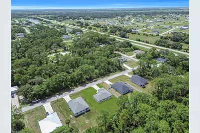 8031 Sandy Cir, Labelle, FL 33935 - Photo 41