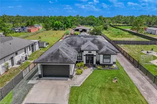 2968 41st Ave NE, Naples, FL 34120 - Photo 3