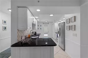 15525 Cedarwood Ln, Naples, FL 34110 - Photo 7