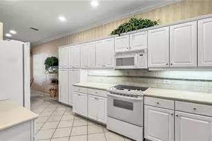 9121 S Southmont Cv, Fort Myers, FL 33908 - Photo 9