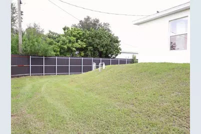 6069 Laurelwood Dr, Fort Myers, FL 33905 - Photo 13