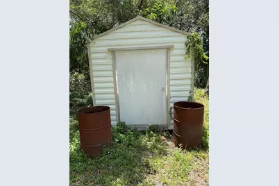 1325 Laurel Dr, North Fort Myers, FL 33917 - Photo 9
