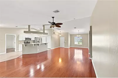 4155 NE 15th Pl, Cape Coral, FL 33909 - Photo 9