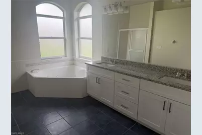 614 SW 57th St, Cape Coral, FL 33914 - Photo 9