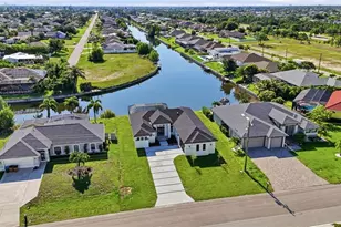 2305 SW 15th Pl, Cape Coral, FL 33991 - Photo 5