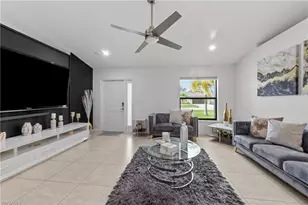 623 SE 3rd St, Cape Coral, FL 33990 - Photo 7