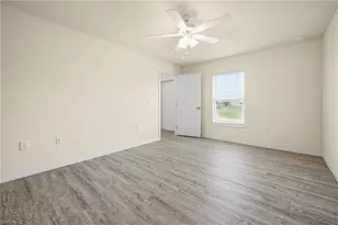 9026 Maywood Cir, Labelle, FL 33935 - Photo 15
