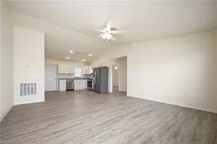 9026 Maywood Cir, Labelle, FL 33935 - Photo 5