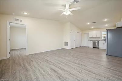 9026 Maywood Cir, Labelle, FL 33935 - Photo 9