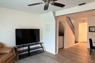 4520 SW 8th Pl, Cape Coral, FL 33914 - Photo 9