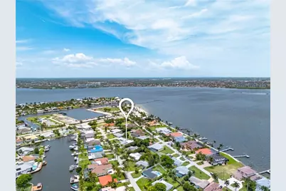 914 Dolphin Dr, Cape Coral, FL 33904 - Photo 23