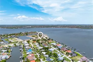 914 Dolphin Dr, Cape Coral, FL 33904 - Photo 23