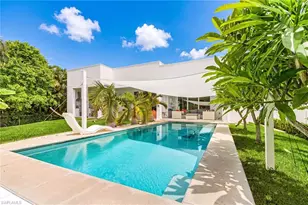 914 Dolphin Dr, Cape Coral, FL 33904 - Photo 13