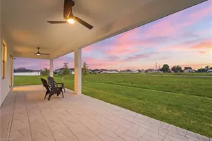 325 NE 15th Terrace, Cape Coral, FL 33909 - Photo 7
