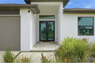 325 NE 15th Ter, Cape Coral, FL 33909 - Photo 5