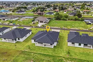 325 NE 15th Terrace, Cape Coral, FL 33909 - Photo 37