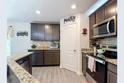 2320 NW 26th Ter, Cape Coral, FL 33993 - Photo 17