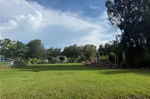 1043 Shawnee Ave, Labelle, FL 33935 - Photo 1