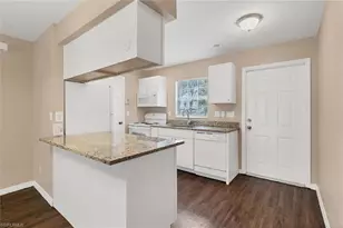 5257 Leeds Rd, Fort Myers, FL 33907 - Photo 7