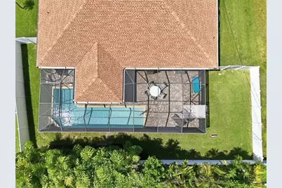 2107 NE 19th Pl, Cape Coral, FL 33909 - Photo 15
