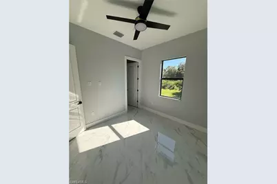 707 Ledge St, Lehigh Acres, FL 33972 - Photo 9
