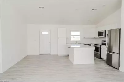7031 Waldo Cir, Labelle, FL 33935 - Photo 5