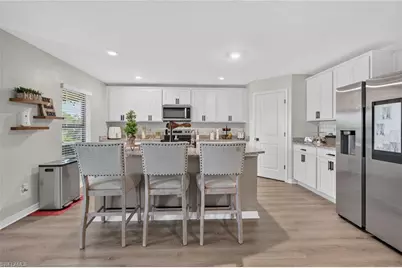 849 Sea Urchin Cir, Fort Myers, FL 33913 - Photo 5