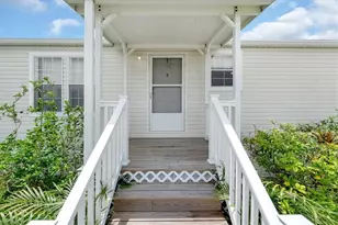 701 Coral Dr, Punta Gorda, FL 33950 - Photo 3