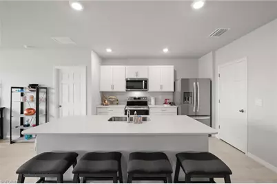 2621 Table Coral Trl, North Fort Myers, FL 33903 - Photo 7