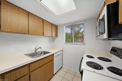 3401 New South Province Blvd #4, Fort Myers, FL 33907 - Photo 9