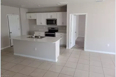 334 Kismet Pkwy E, Cape Coral, FL 33909 - Photo 3