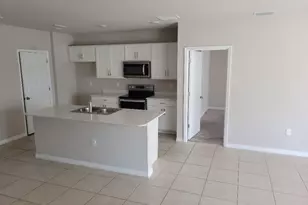 334 Kismet Pkwy E, Cape Coral, FL 33909 - Photo 3