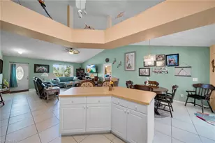 813 SW 11th Pl, Cape Coral, FL 33991 - Photo 9