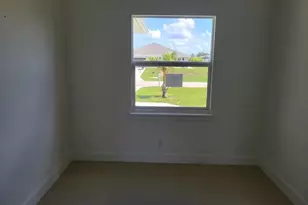 2128 NE 40th St, Cape Coral, FL 33909 - Photo 5