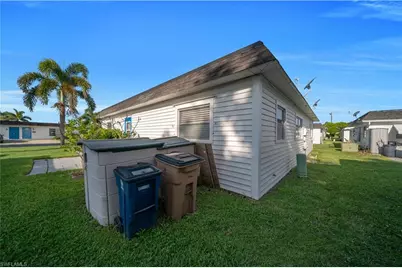 11 Hamlin Ct, Lehigh Acres, FL 33936 - Photo 23