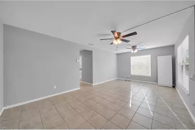 11 Hamlin Ct, Lehigh Acres, FL 33936 - Photo 5