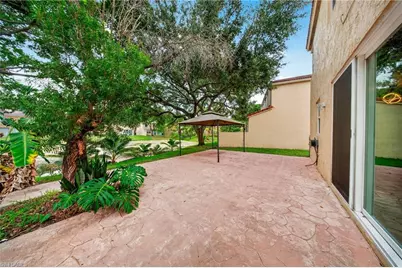 8713 NW 4th St, Coral Springs, FL 33071 - Photo 3
