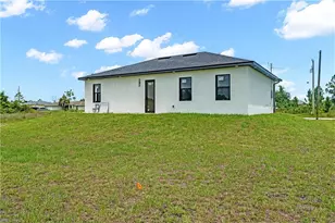 726 Clancy St E, Lehigh Acres, FL 33974 - Photo 35
