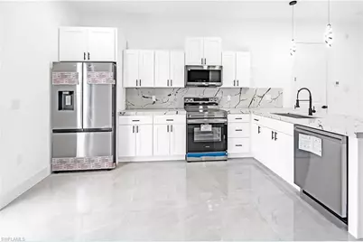 726 Clancy St E, Lehigh Acres, FL 33974 - Photo 15