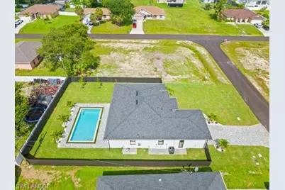 306 NE 11th St, Cape Coral, FL 33909 - Photo 23