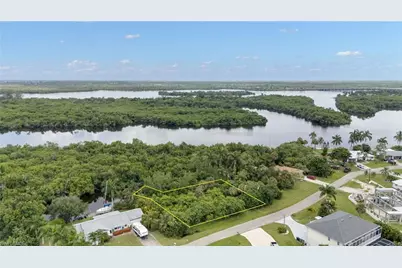 315 Shore Dr, Fort Myers, FL 33905 - Photo 7