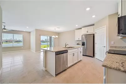 4226 Bloomfield St, Fort Myers, FL 33916 - Photo 5