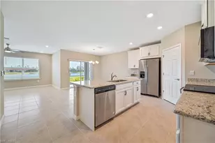 4226 Bloomfield St, Fort Myers, FL 33916 - Photo 5