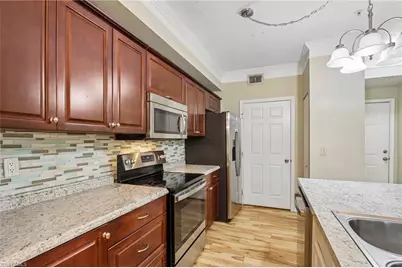 11571 Villa Grand Dr #617, Fort Myers, FL 33913 - Photo 9
