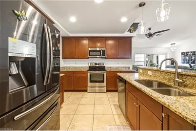 3233 NW 21st St, Cape Coral, FL 33993 - Photo 9