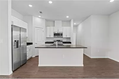 3901 NE 19th Ave, Cape Coral, FL 33909 - Photo 5